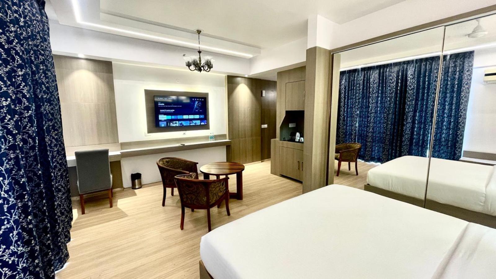 The Grace Residency - Gomtinagar, Lucknow Aparthotel Esterno foto