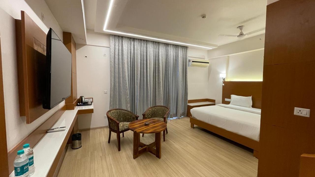 The Grace Residency - Gomtinagar, Lucknow Aparthotel Esterno foto