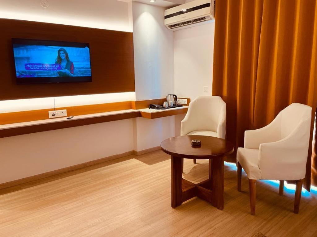 The Grace Residency - Gomtinagar, Lucknow Aparthotel Esterno foto