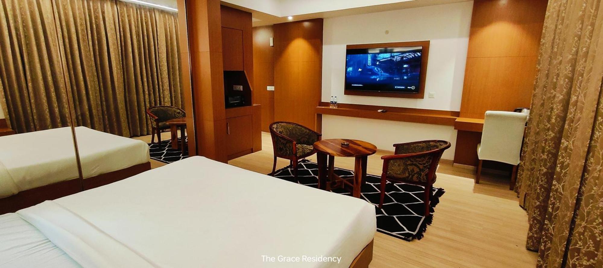 The Grace Residency - Gomtinagar, Lucknow Aparthotel Esterno foto